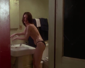 Juliette Lewis nude - Strange Days