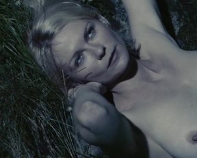 Kirsten Dunst nude - Melancholia