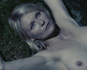 Kirsten Dunst nude - Melancholia