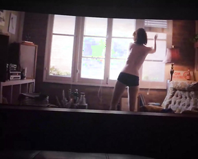 Mary Elizabeth Winstead naked - All About Nina