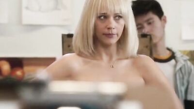 Rashida Jones sexy - Angie Tribeca