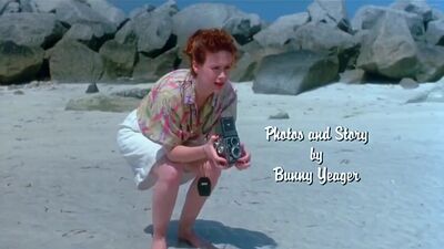 Gretchen Mol nude - The Notorious Bettie Page