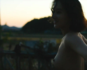 Jong-seo Jun nude - Burning