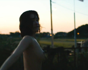 Jong-seo Jun nude - Burning