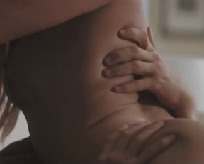 Amber Heard nude - The Jonesses