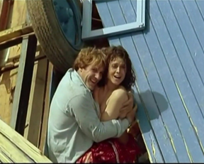 Sigourney Weaver nude - Une Femme Ou Deux