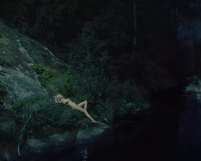Kirsten Dunst naked - Melancholia