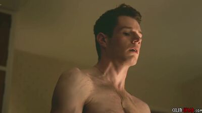 Aimee Lou Wood Nude - Netflix S01e01