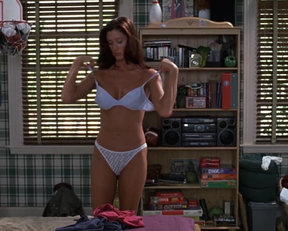 Shannon Elizabeth tits - American Pie
