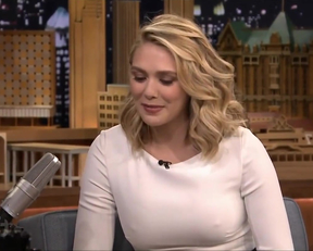 Elizabeth Olsen sexy
