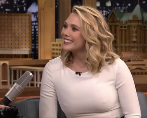 Elizabeth Olsen sexy