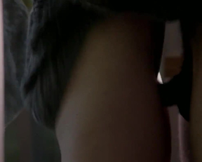 Leah Gibson sex scene - Rogue S01e03