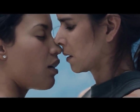 Patricia Velasquez, Eloisa Maturen - Liz In September