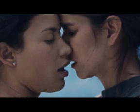 Patricia Velasquez, Eloisa Maturen - Liz In September