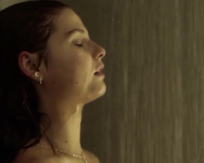 Stefanie Scott nude - I.T.