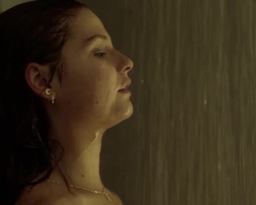 Stefanie Scott nude - I.T.