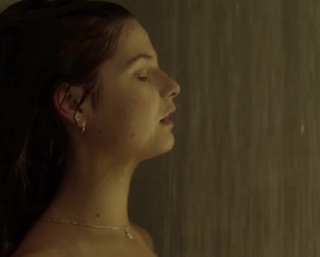 Stefanie Scott nude - I.T.