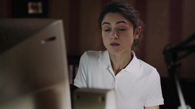 Natalia Dyer In 'YES, GOD, YES' - Film nackt