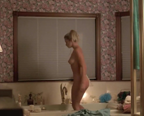 Jaime Pressly nude