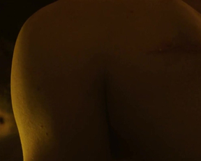 Florence Pugh nude - Outlaw King