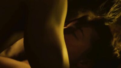 Florence Pugh nude - Outlaw King
