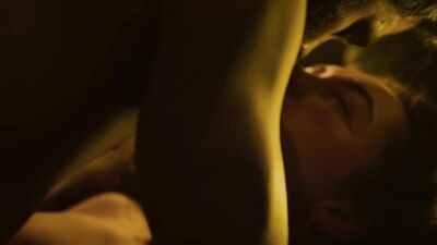 Florence Pugh nude - Outlaw King