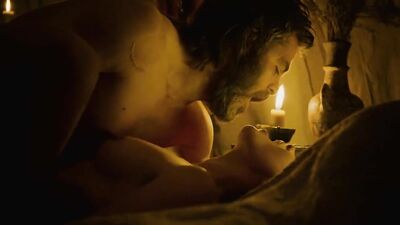 Florence Pugh nude - Outlaw King