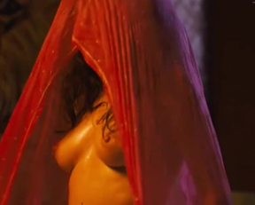 Natalia Avelon nude - Das Wilde Leben