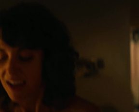 Alison Brie nude - Glow