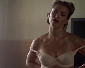 Julie Engelbrecht tits - Beyond Valkyrie