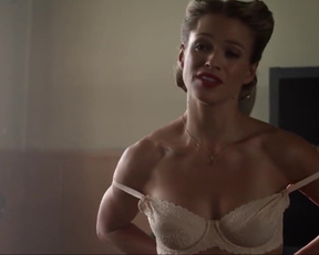 Julie Engelbrecht tits - Beyond Valkyrie