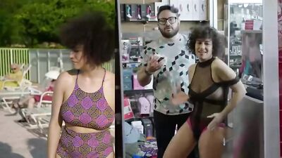 Ilana Glazer sexy