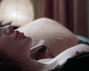 Angelina Jolie nude - Pushing Tin - Nipples