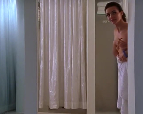 Kristin Davis Handbra nude - Sex And The City