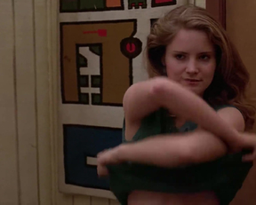 nude - Ridgemont High (1982)