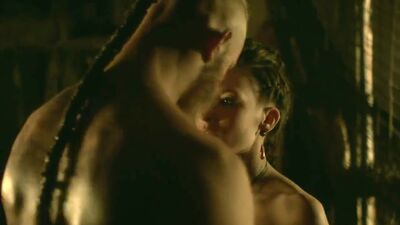 Josefin Asplund nackt - Vikings