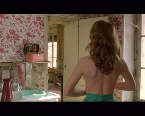 Lea Seydoux nude - Casual French Plot-Roses A Credit