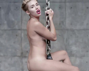 Miley Cyrus nude