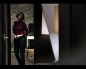 Keeley Hawes nude - Bodyguard