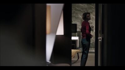 Keeley Hawes nude - Bodyguard