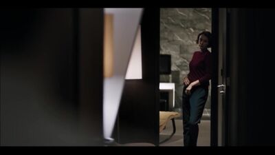 Keeley Hawes nude - Bodyguard