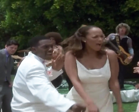 Tyra Banks - Love Stinks