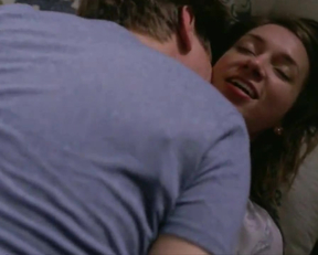 Lauren Lapkus nude - Crashing S01E01