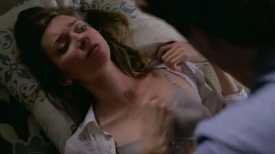 Lauren Lapkus nude - Crashing S01E01