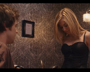 Jennifer Holland naked - American Pie Presents