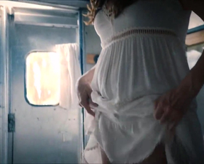 Liv Tyler sexy - The Leftovers