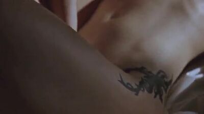 Jennifer Tilly Bonding With Gina Gershon-Bound