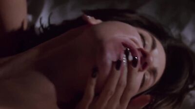 Gina Gershon, Jennifer Tilly - Bound