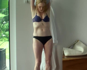 Julianne Moore naked - Maps To The Stars (2014)