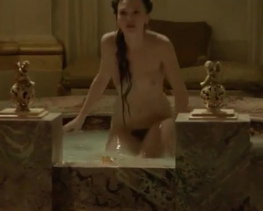 Anna Brewster nude - Versailles